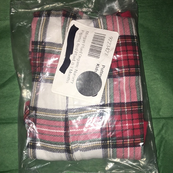 Pottery Barn Kids Holiday Morgan Plaid Organic Footed Pajamas 0-3, 6-9 mo! - Picture 6 of 6